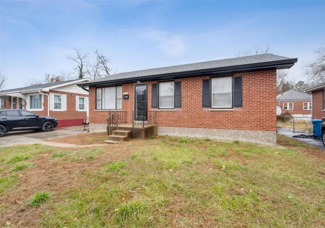 Photo 1 of Single family home for sale at 2109 Brookfield Dr, Saint Louis, MO 63136 | MLS# 23074955 | Listing updated on 2024-09-06