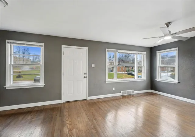 Photo 3 of Single family home for sale at 2109 Brookfield Dr, Saint Louis, MO 63136 | MLS# 23074955 | Listing updated on 2024-09-06
