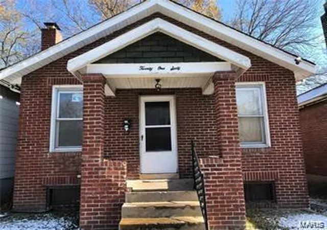 Photo 1 of Single family home for sale at 2160 Edmund Ave, Saint Louis, MO 63121 | MLS# 24000189 | Listing updated on 2024-05-03