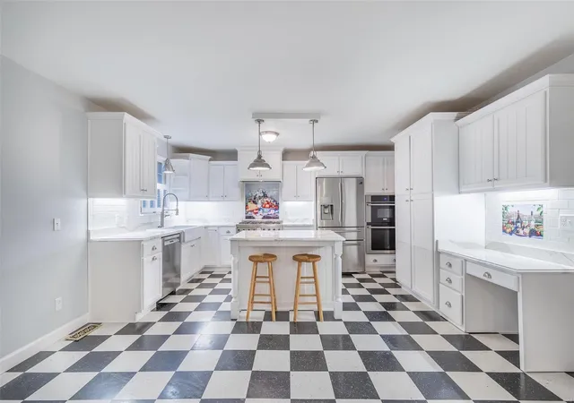 2nd image of 1515 Lurlyn Rd, Poplar Bluff, MO 63901 | MLS# 24001542
