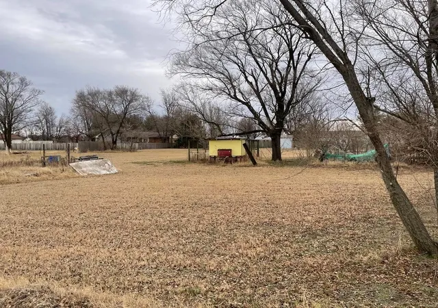 Photo 1 of Land for sale at 0 Pfeffer S/d Lt 7 Blk F, Bernie, MO 63822 | MLS# 24001548 | Listing updated on 2024-10-02