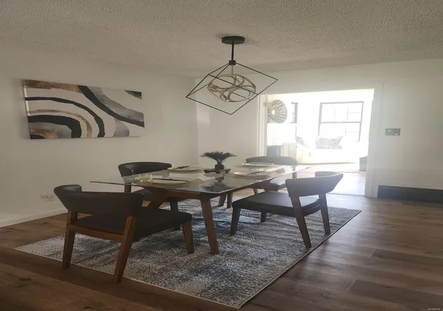 Photo 3 of Single family home for sale at 11 Shireford Ln, Saint Louis, MO 63135 | MLS# 24008077 | Listing updated on 2025-02-27