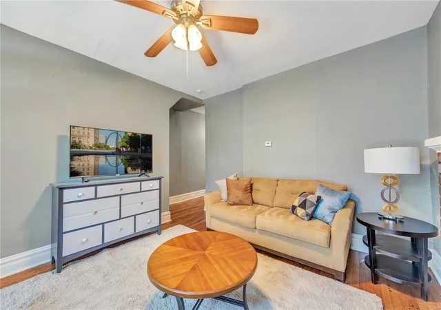 3rd image of 4135 Shaw Blvd, Saint Louis, MO 63110 | MLS# 24009215