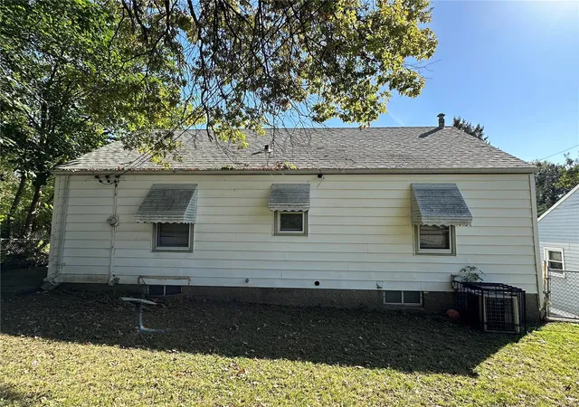 Photo 2 of Single family home for sale at 9767 Lilac Dr, Saint Louis, MO 63137 | MLS# 24010374 | Listing updated on 2024-11-18