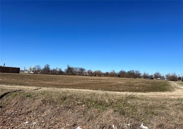 Photo 3 of House for sale at 1324 1st Street, Kennett, MO 63857 | MLS# 24010389 | Listing updated on 2024-08-20