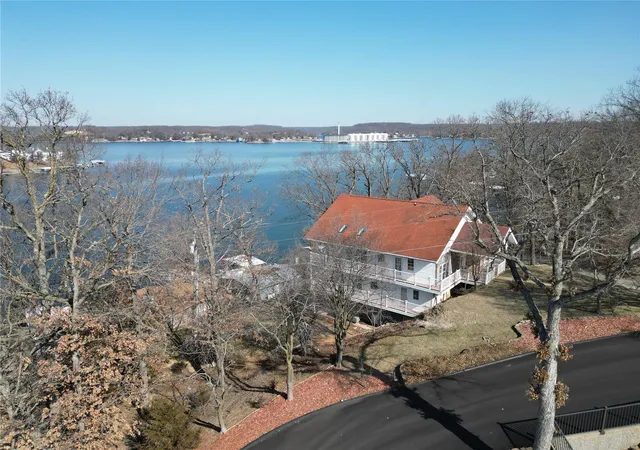 Photo 1 of Sale Pending at 21 Jonathan Ct, Lake Ozark, MO 65049 | MLS# 24011595 | Listing updated on 2024-11-26