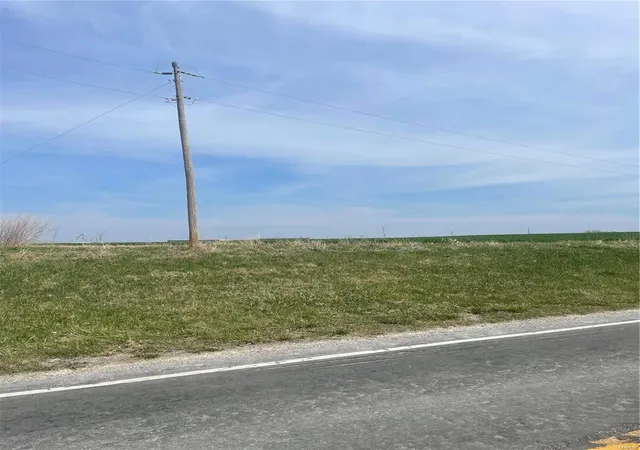 4th image of 7028 Hwy F, Hannibal, MO 63401 | MLS# 24012611