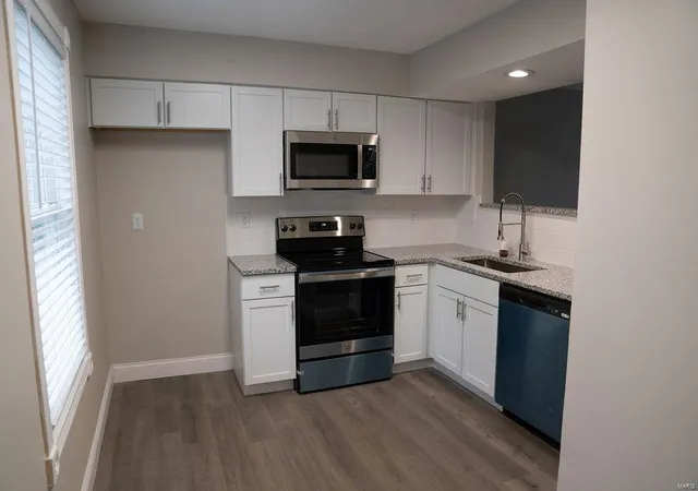 Photo 4 of Sale Pending at 1264 Hodiamont Ave #E4, Saint Louis, MO 63112 | MLS# 24012800 | Listing updated on 2024-12-11