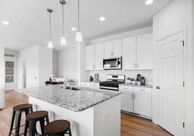 Photo 4 of Single family home for sale at 1 Westbrook @ The Highlands, Washington, MO 63090 | MLS# 24012981 | Listing updated on 2024-11-27