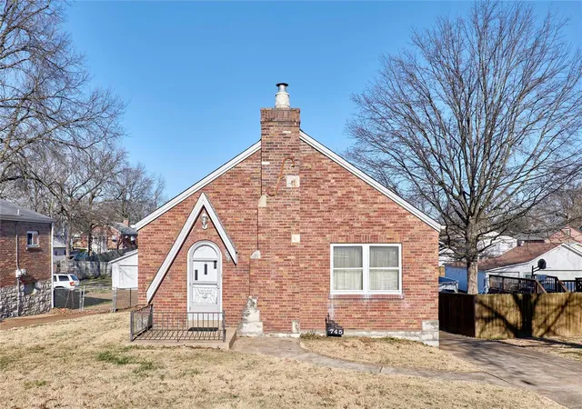 Photo 1 of Single family home for sale at 745 Pardella Ave, Saint Louis, MO 63125 | MLS# 24013044 | Listing updated on 2024-08-28