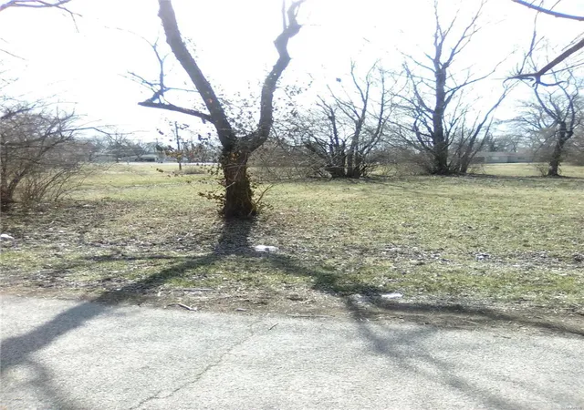 1st image of 1733 Loretta Ave, East Saint Louis, IL 62206 | MLS# 24014107