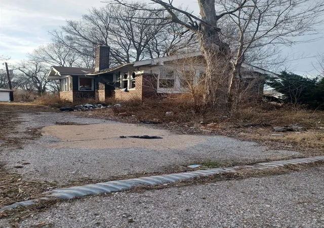 Photo 1 of Single family home for sale at 1533 N 49th St, East Saint Louis, IL 62204 | MLS# 24014144 | Listing updated on 2024-03-10