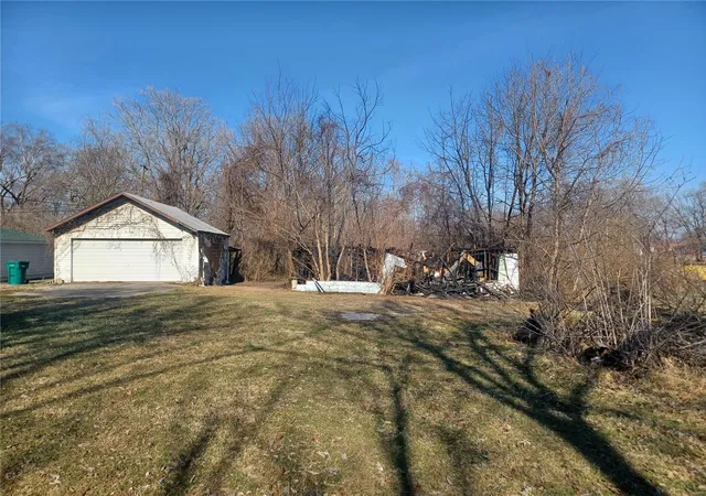 Photo 1 of Single family home for sale at 1729 Loretta Ave, East Saint Louis, IL 62206 | MLS# 24014184 | Listing updated on 2024-08-14