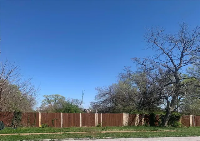 Photo 1 of Land for sale at 1915 Warren St, Saint Louis, MO 63106 | MLS# 24015732 | Listing updated on 2024-10-03