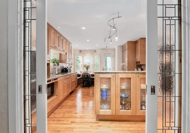 Photo 3 of Single family home for sale at 8045 Daytona Dr, Saint Louis, MO 63105 | MLS# 24017333 | Listing updated on 2024-12-05