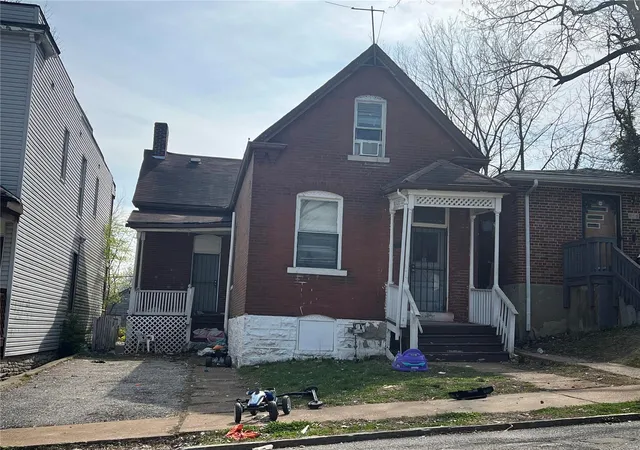 Photo 1 of Single family home for sale at 854 Canaan Ave, Saint Louis, MO 63147 | MLS# 24017387 | Listing updated on 2025-03-02