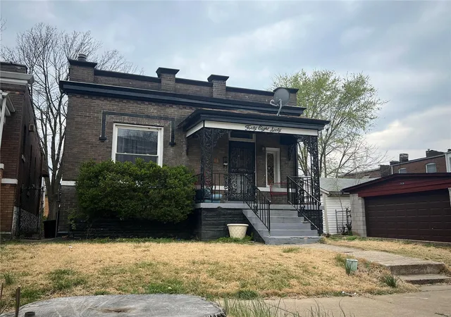 Photo 1 of Single family home for sale at 4860 Northland Ave, Saint Louis, MO 63113 | MLS# 24017400 | Listing updated on 2024-11-02