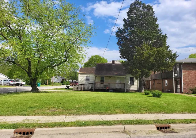 Photo 3 of Sale Pending at 3600 Falling Springs Rd #A & B, East Saint Louis, IL 62206 | MLS# 24018543 | Listing updated on 2024-11-08