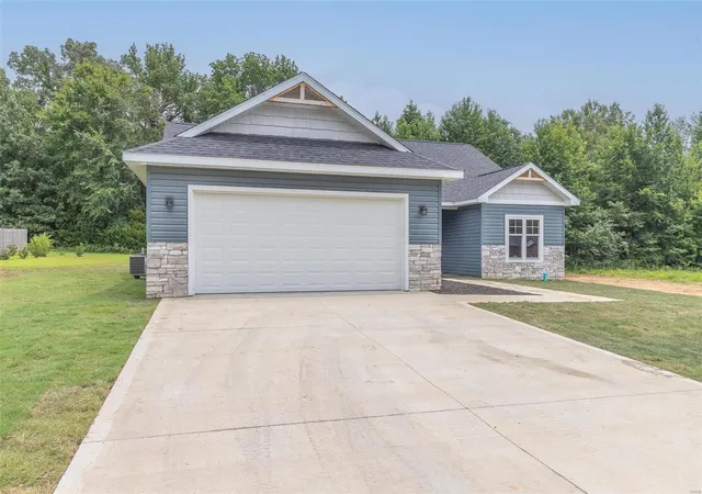 2nd image of 267 Berkshire Dr, Poplar Bluff, MO 63901 | MLS# 24018867