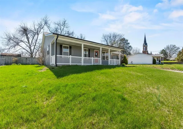 Homes for sale in Scott City, MO | 221 State Hwy Pp, Scott City, MO 63780 | MLS# 24020323