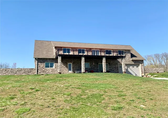 Photo 2 of Single family home for sale at 24613 Shady Oak Pl, Perry, MO 63462 | MLS# 24020619 | Listing updated on 2024-10-16