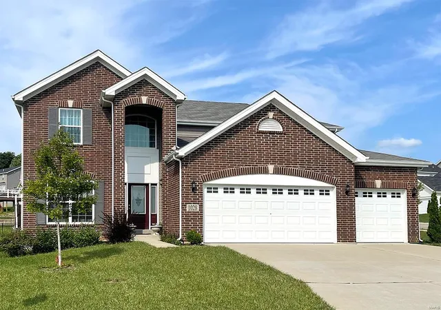 2nd image of 2 Nottingham At Polo Grounds, Eureka, MO 63025 | MLS# 24021727