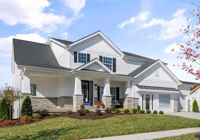 1st image of 2 Pin Oak Ii At Polo Grounds, Eureka, MO 63025 | MLS# 24021821