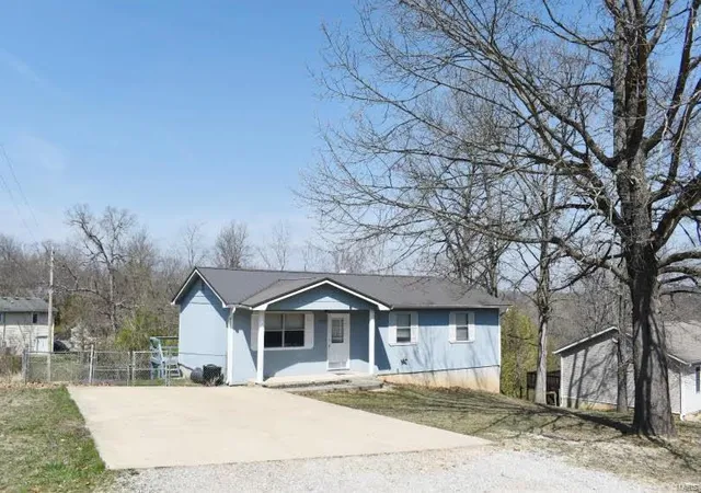 Photo 1 of Single family home for sale at 15325 Talent Ln, Saint Robert, MO 65584 | MLS# 24021988 | Listing updated on 2024-10-06