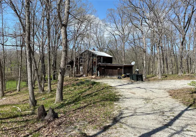 Photo 1 of Sale Pending at 1361 County Road 2347, Moberly, MO 65270 | MLS# 24022444 | Listing updated on 2024-11-13