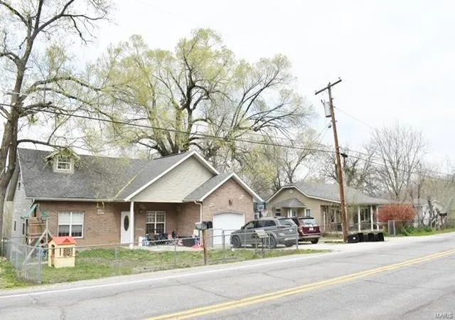 Photo 1 of Single family home for sale at 405 N Highway 17, Waynesville, MO 65583 | MLS# 24022620 | Listing updated on 2024-09-13