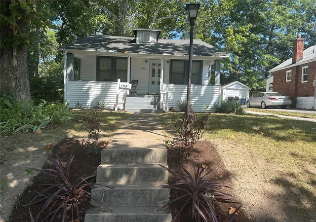 Photo 3 of Single family home for sale at 7417 Liberty Ave, Saint Louis, MO 63130 | MLS# 24022629 | Listing updated on 2024-08-28
