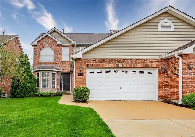 Photo 1 of Single family home for sale at 1228 Castle Gate Villas Dr, Saint Louis, MO 63132 | MLS# 24022811 | Listing updated on 2024-08-20