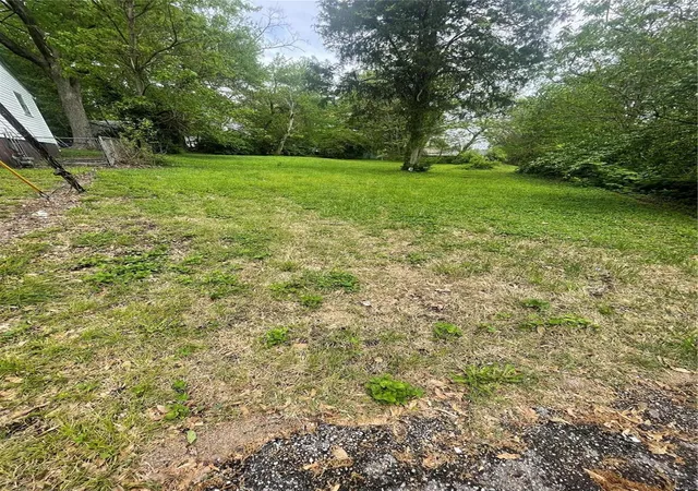 9th image of 9 Becker Dr, Saint Louis, MO 63135 | MLS# 24025777