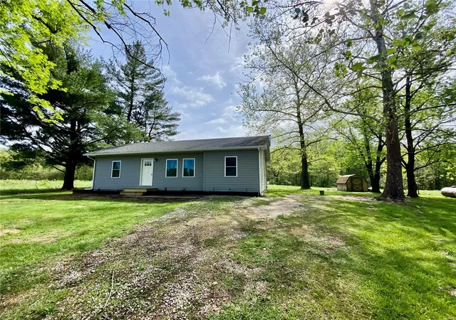 Photo 1 of Sale Pending at 296 White Rd, Montgomery City, MO 63361 | MLS# 24026091 | Listing updated on 2024-08-27