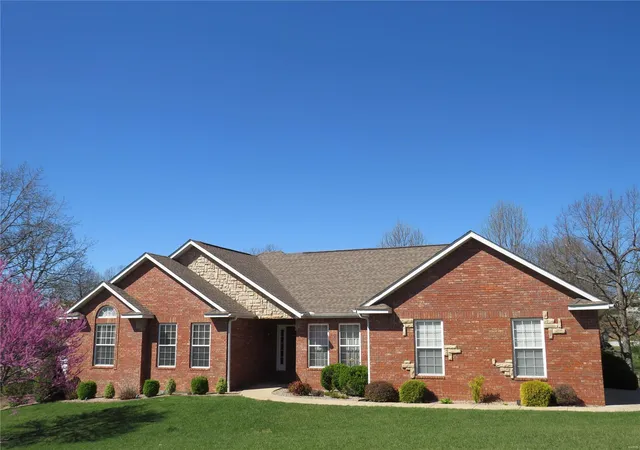 Homes for sale in West Plains, MO | 501 Remington Dr, West Plains, MO 65775 | MLS# 24026101