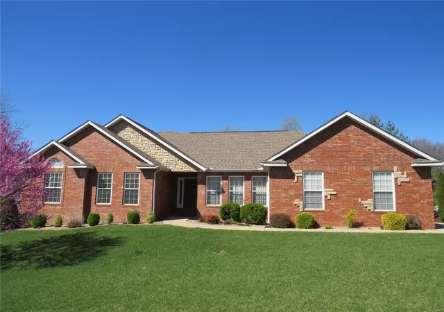 Homes for sale in West Plains, MO | 501 Remington Dr, West Plains, MO 65775 | MLS# 24026101