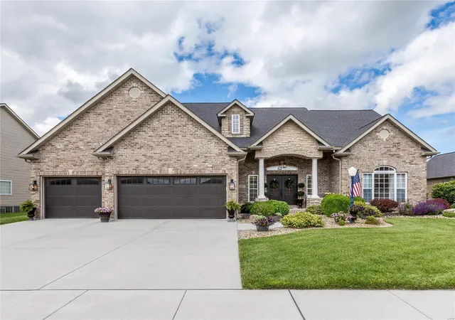 Photo 1 of Single family home for sale at 7027 Alston Ct, Edwardsville, IL 62025 | MLS# 24026298 | Listing updated on 2024-07-15
