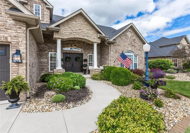 Photo 3 of Single family home for sale at 7027 Alston Ct, Edwardsville, IL 62025 | MLS# 24026298 | Listing updated on 2024-07-15