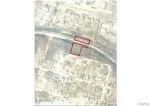 Photo 2 of Land for sale at 54 Veterans Or(east 3 Rd St) Dr, De Soto, MO 63020 | MLS# 24027387 | Listing updated on 2024-11-26