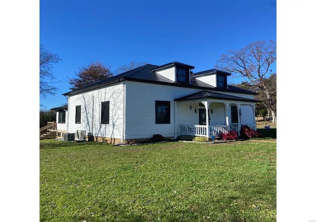 Photo 1 of Single family home for sale at 1733 Old Ferry Rd, Morrison, MO 65061 | MLS# 24027858 | Listing updated on 2024-11-16