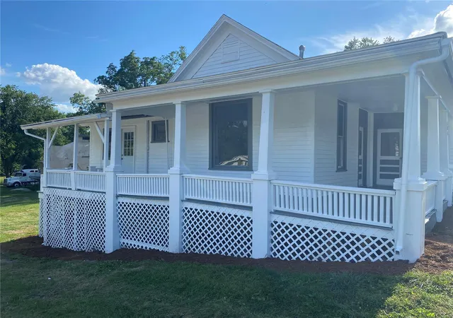 Homes for sale in Frankford, MO | 405 Main St, Frankford, MO 63441 | MLS# 24030807
