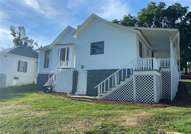 Homes for sale in Frankford, MO | 405 Main St, Frankford, MO 63441 | MLS# 24030807