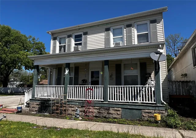 Photo 1 of Multi family home for sale at 107 W Broadway, Trenton, IL 62293 | MLS# 24031594 | Listing updated on 2024-11-15
