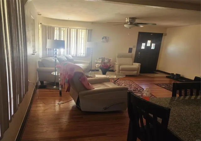 Photo 2 of Single family home for sale at 3010 Gary Dr, Saint Louis, MO 63121 | MLS# 24033023 | Listing updated on 2024-06-28