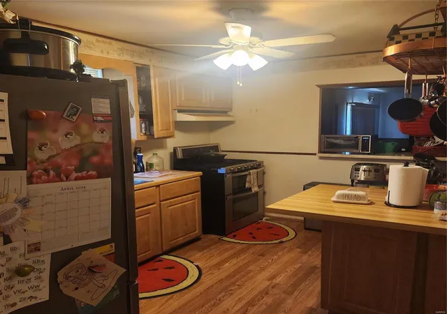 Photo 3 of Single family home for sale at 3010 Gary Dr, Saint Louis, MO 63121 | MLS# 24033023 | Listing updated on 2024-06-28
