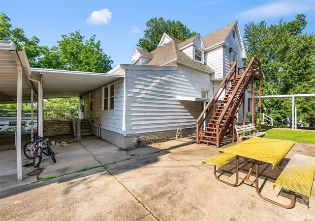 Photo 3 of Single family home for sale at 435 N Frederick St, Cape Girardeau, MO 63701 | MLS# 24033194 | Listing updated on 2024-11-01