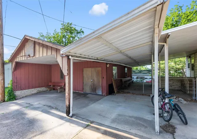 Photo 4 of Single family home for sale at 435 N Frederick St, Cape Girardeau, MO 63701 | MLS# 24033194 | Listing updated on 2024-11-01