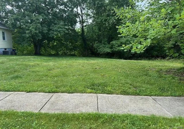 Photo 1 of Land for sale at 326 M St, Edwardsville, IL 62025 | MLS# 24033969 | Listing updated on 2024-11-12
