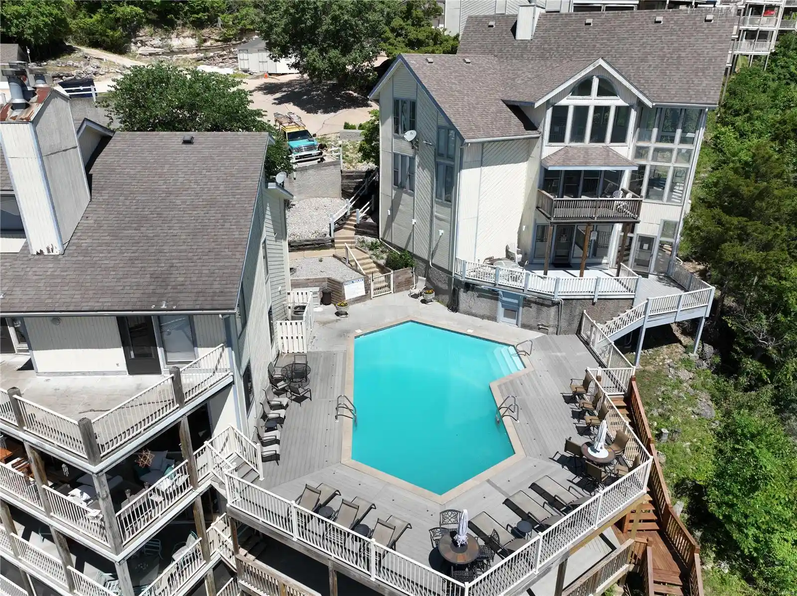 Listing Photo 2 - Condo for sale in 156 Blf Blvd located at 156 Blf Blvd, Camdenton, MO 65020 - Unit #5B