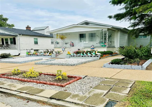 Photo 1 of Single family home for sale at 4425 Osceola St, Saint Louis, MO 63116 | MLS# 24034693 | Listing updated on 2024-10-31